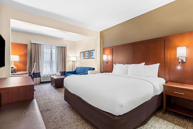 Comfort Suites Near Camp Lejeune image