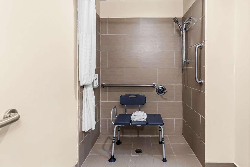 Comfort Suites Near Camp Lejeune image