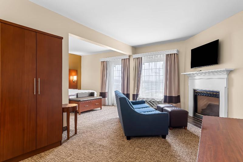 Comfort Suites Near Camp Lejeune image
