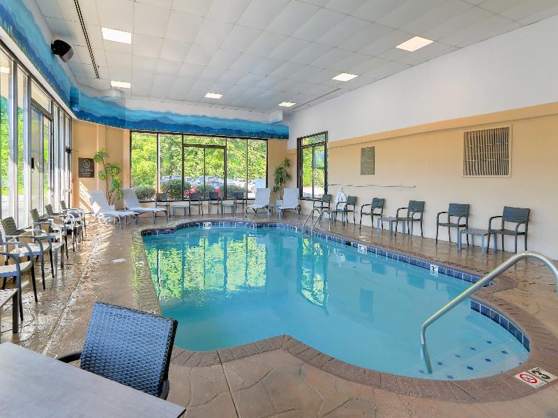 Comfort Inn & Suites at Dollywood Lane image