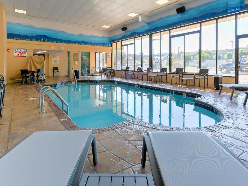 Comfort Inn & Suites at Dollywood Lane image