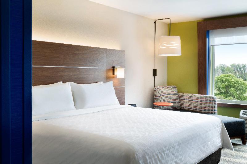 Holiday Inn Express Canton - Potsdam photo 7