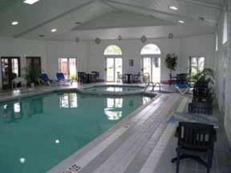Comfort Inn Lakeside image