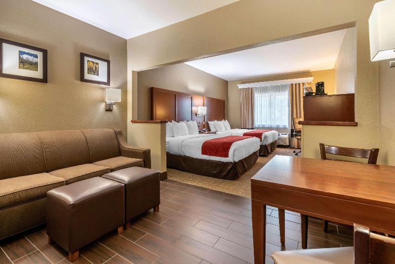 Comfort Suites Fort Collins Area
