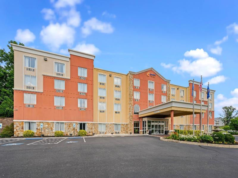 Comfort Suites Near Gettysburg Battlefield Visitor image