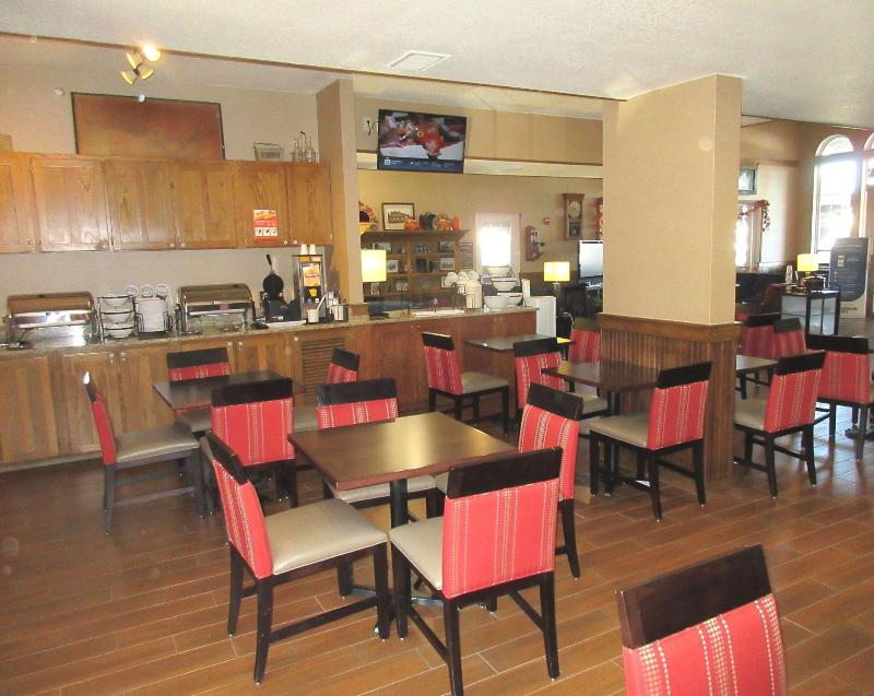 Comfort Inn Marshall Station image