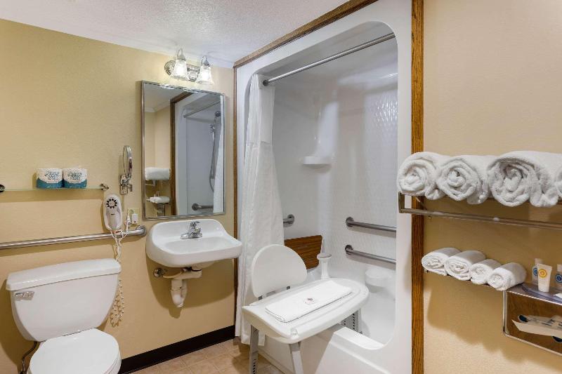 Comfort Inn Marshall Station image