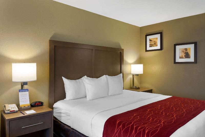 Comfort Inn Marshall Station image