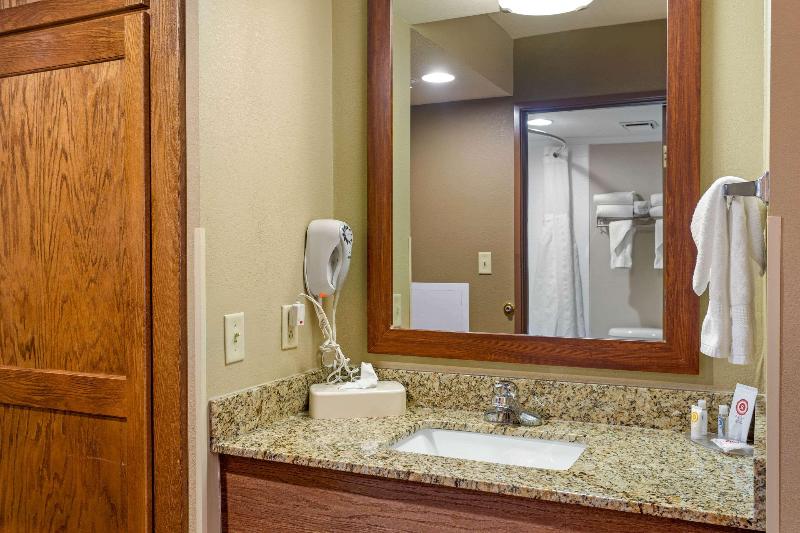 Comfort Inn Marshall Station image