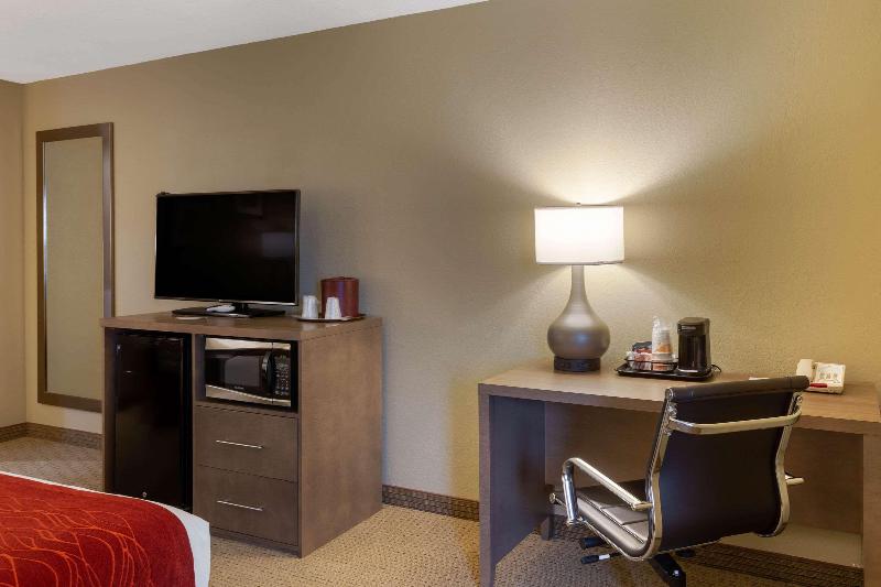 Comfort Inn Marshall Station image