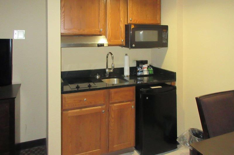 Comfort Inn & Suites Pittsburgh image
