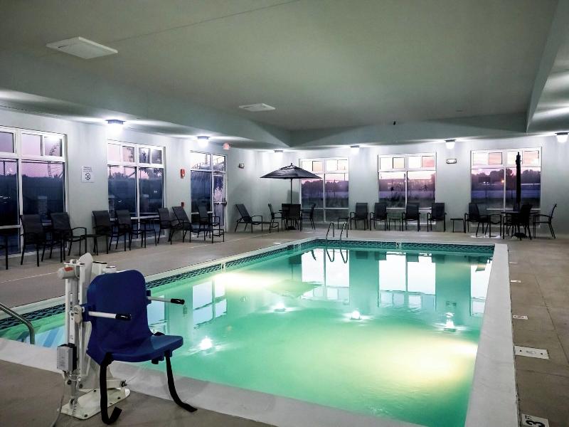Fairfield Inn & Suites by Marriott Louisville Airp image