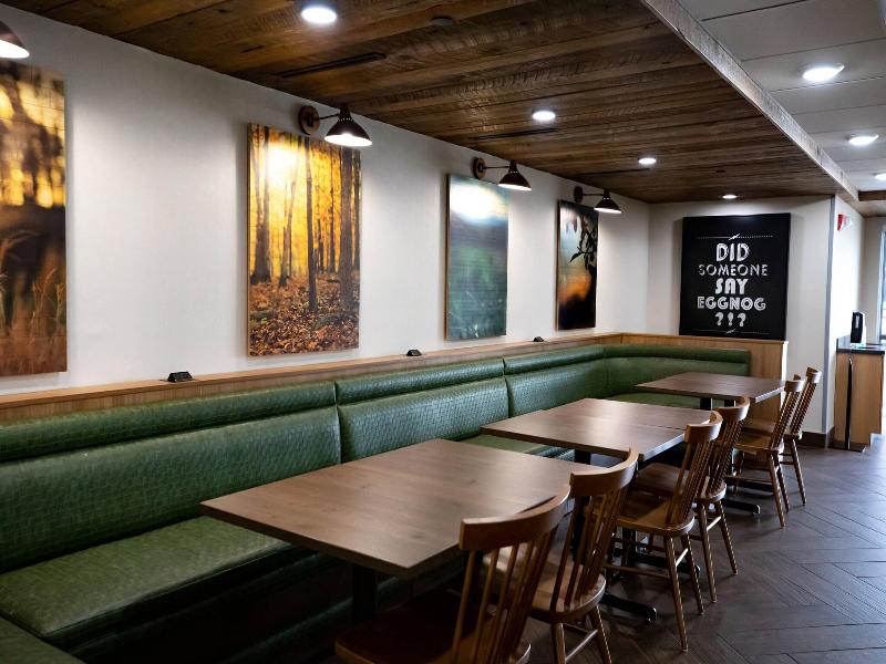 Fairfield Inn & Suites by Marriott Louisville Airp image