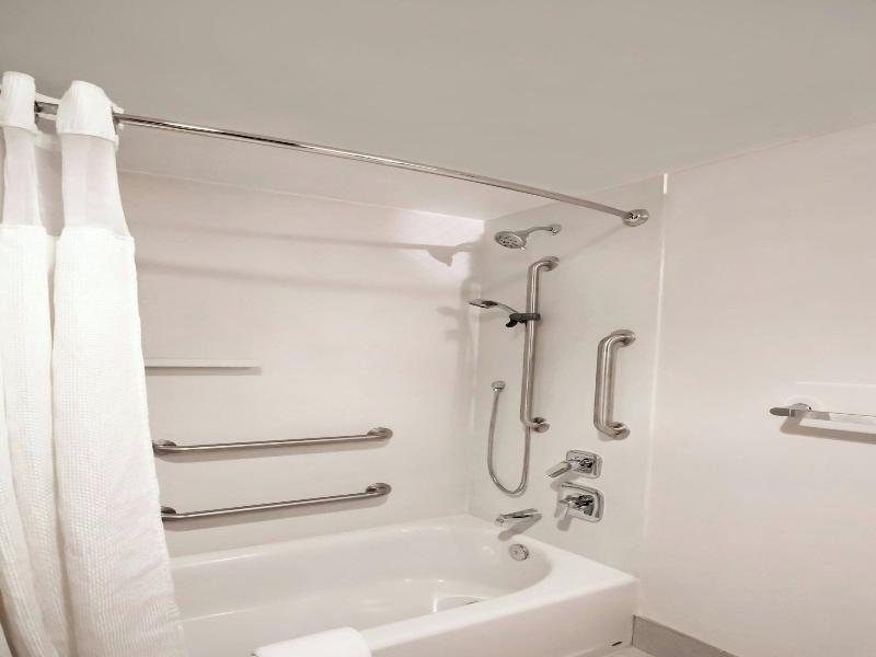 Fairfield Inn & Suites by Marriott Louisville Airp image