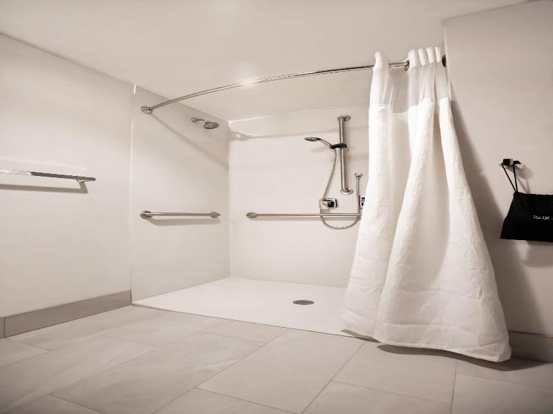 Fairfield Inn & Suites by Marriott Louisville Airp image