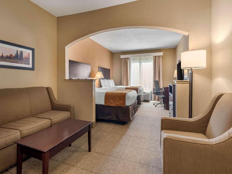 Comfort Suites near Route 66 image