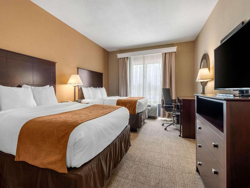 Comfort Suites near Route 66 image