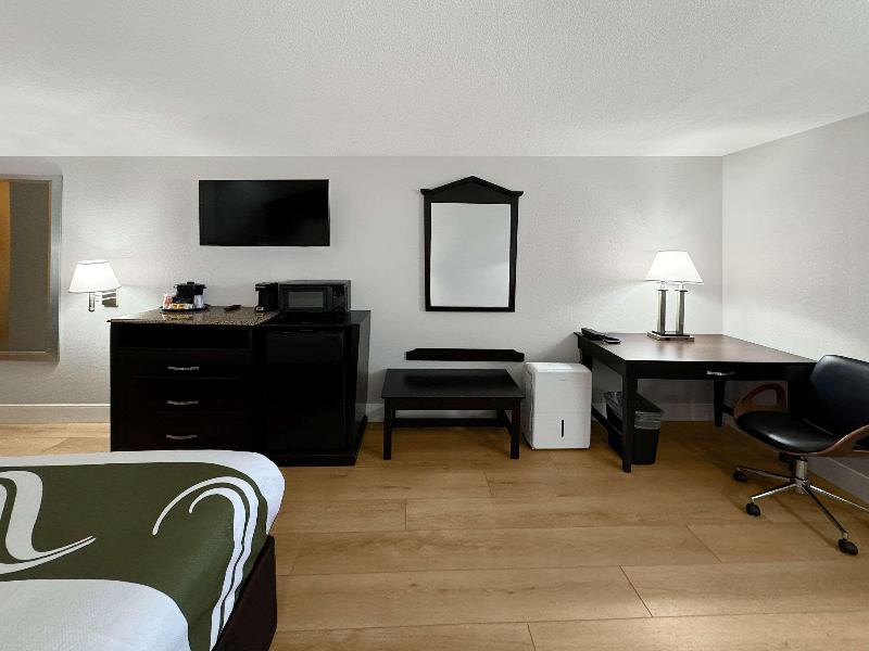 Quality Inn Fort Wayne image