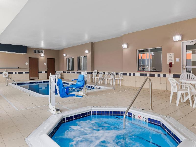 Comfort Inn & Suites Marion I-57 image