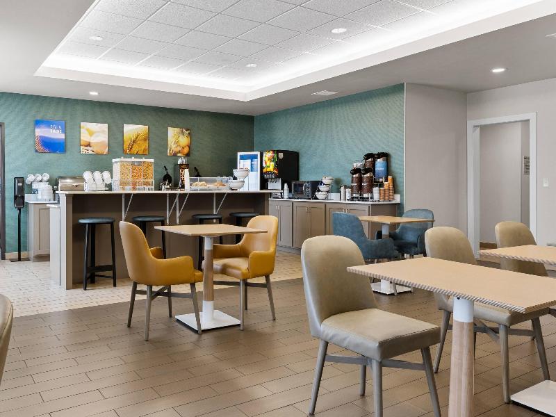 Comfort Inn & Suites Marion I-57 image