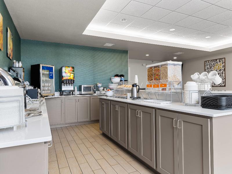 Comfort Inn & Suites Marion I-57 image