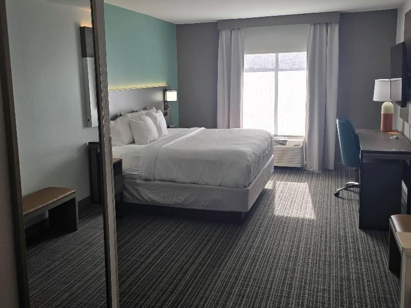 Comfort Inn & Suites Marion I-57 image