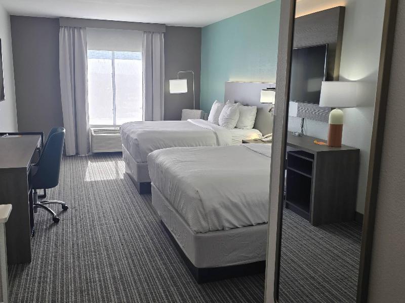 Comfort Inn & Suites Marion I-57 image