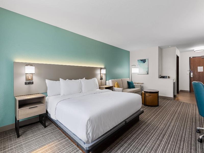 Comfort Inn & Suites Marion I-57 image