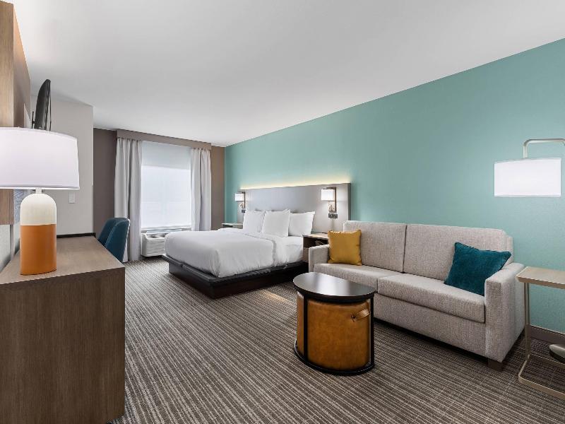 Comfort Inn & Suites Marion I-57 image