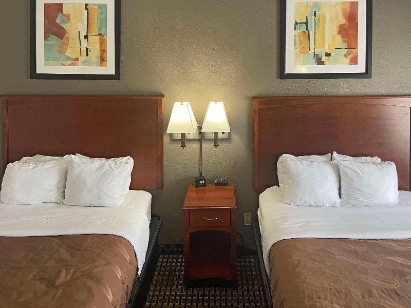 Quality Inn & Suites Cincinnati Sharonville image