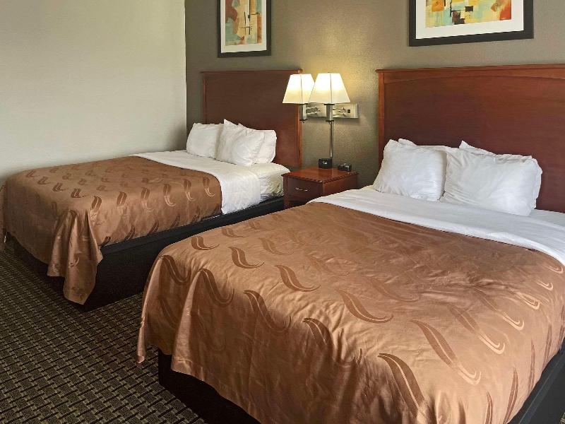 Quality Inn & Suites Cincinnati Sharonville image