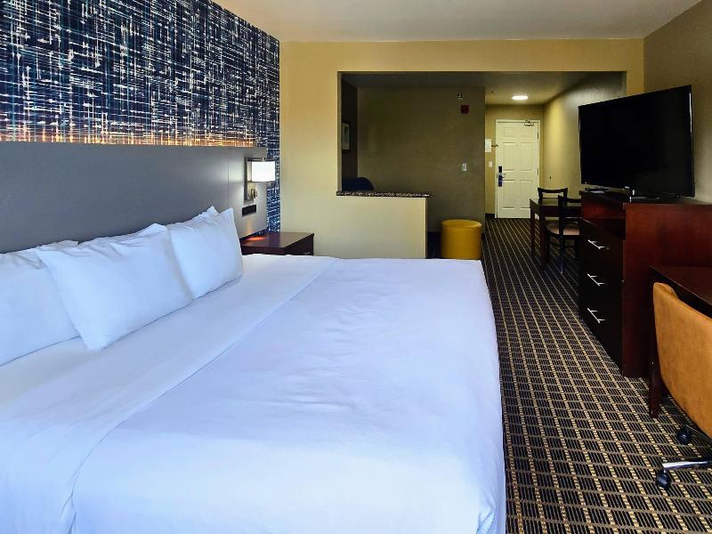 Comfort Inn Fort Collins North image