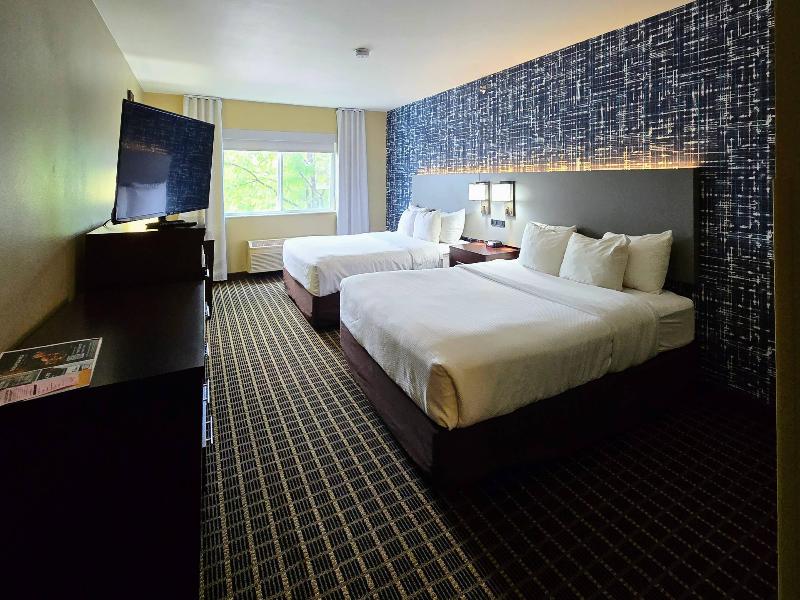 Comfort Inn Fort Collins North image