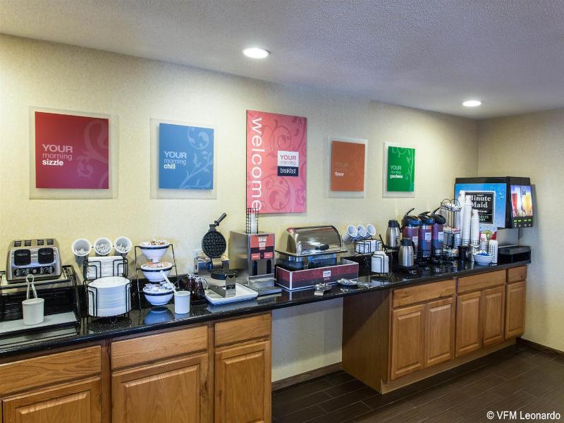 Quality Inn Pueblo North image