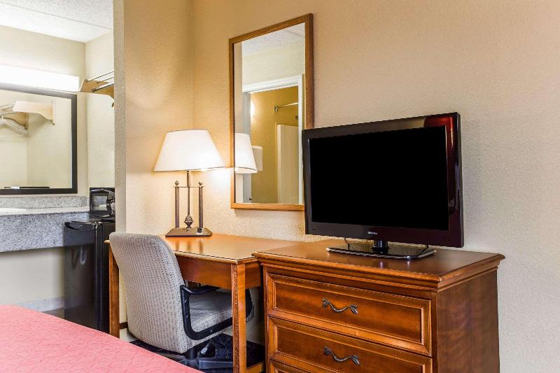 Rodeway Inn Charlotte image