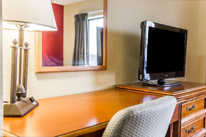 Rodeway Inn Charlotte image