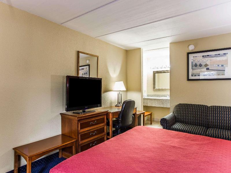 Rodeway Inn Charlotte image