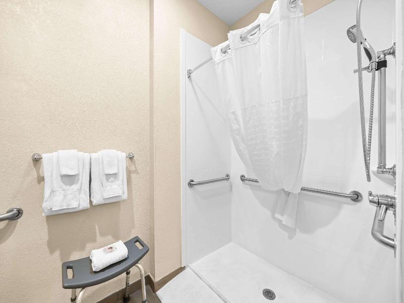 Comfort Inn & Suites Pueblo image