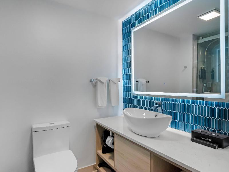 Blue A Modern Hotel, an Ascend Collection image