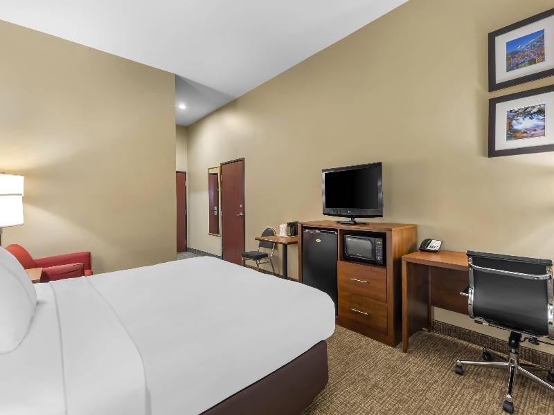 Comfort Inn Ogden Near Event Center image