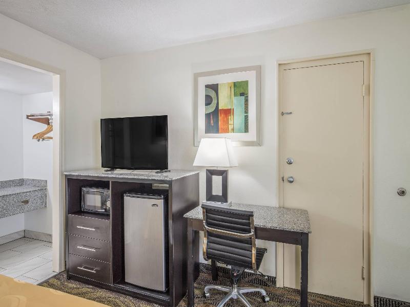 Quality Inn & Suites Conference Center image