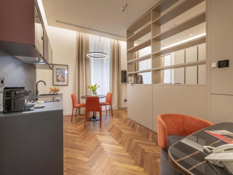 Pierre Milano Hotel image