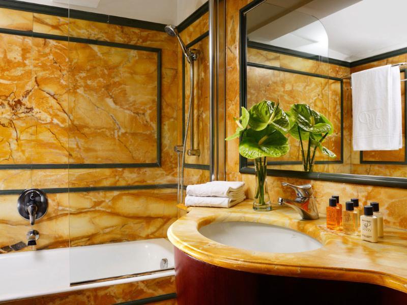 Pierre Milano Hotel image