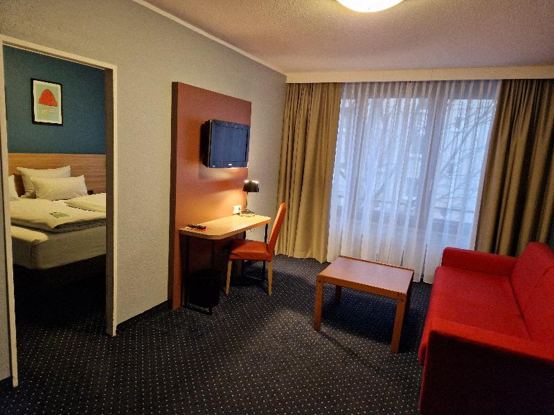 Garner Hotel Bochum by IHG image