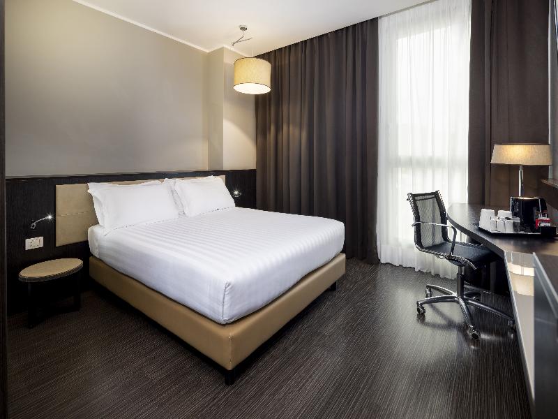 Best Western Premier CHC Airport image