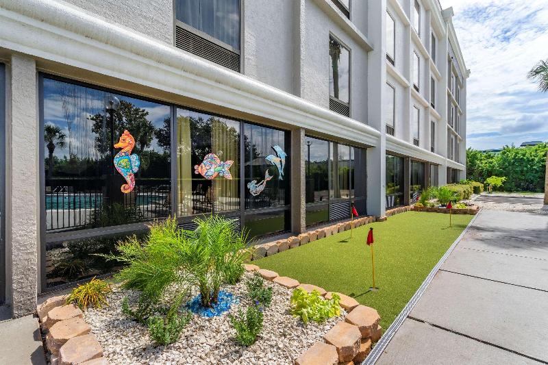 Comfort Inn & Suites Clearwater Pinellas Park image
