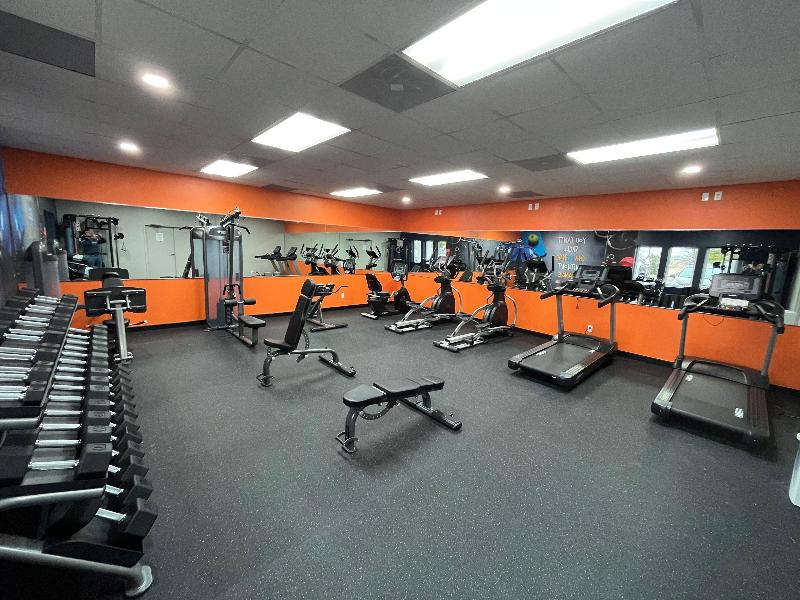 Orangewood Inn & Suites Kansas City Airport image