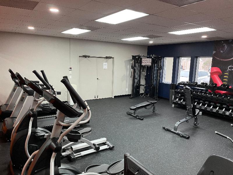 Orangewood Inn & Suites Kansas City Airport image