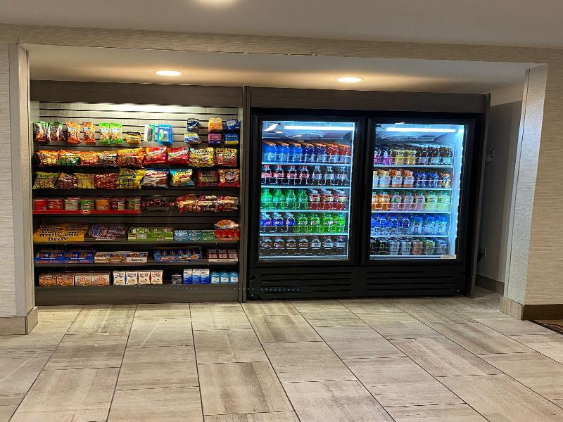 Orangewood Inn & Suites Kansas City Airport image
