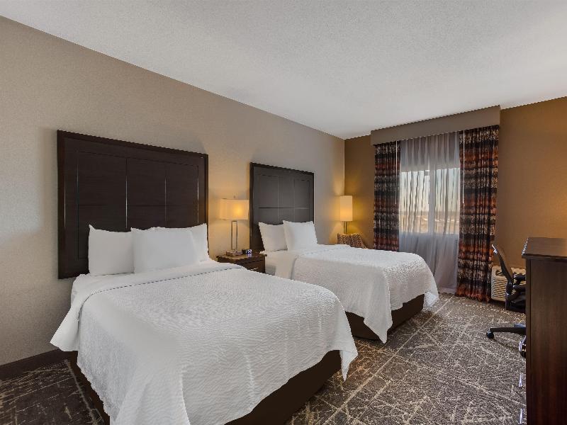 Orangewood Inn & Suites Kansas City Airport image